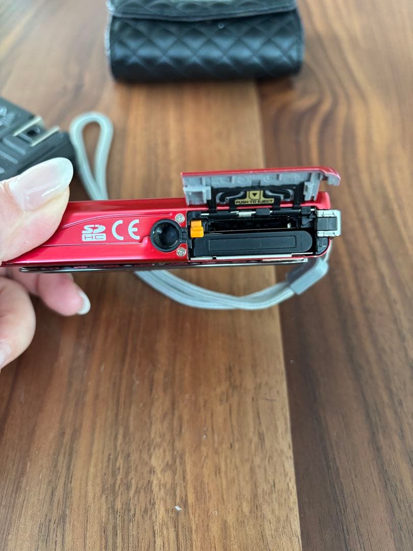 売済⭐︎FUJIFILM デジタルカメラ　FinePix Z800EXR レッド