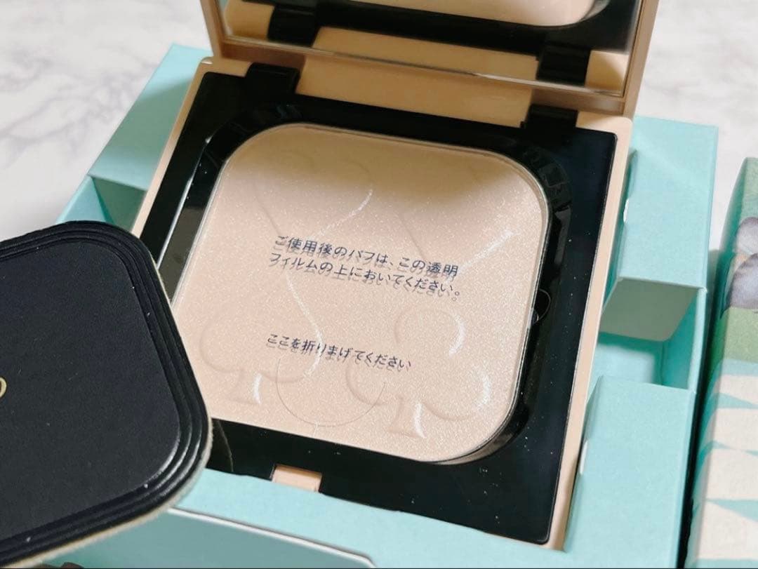 クレ・ド・ポーボーテ プードルコンパクトエサンシエル ピンク