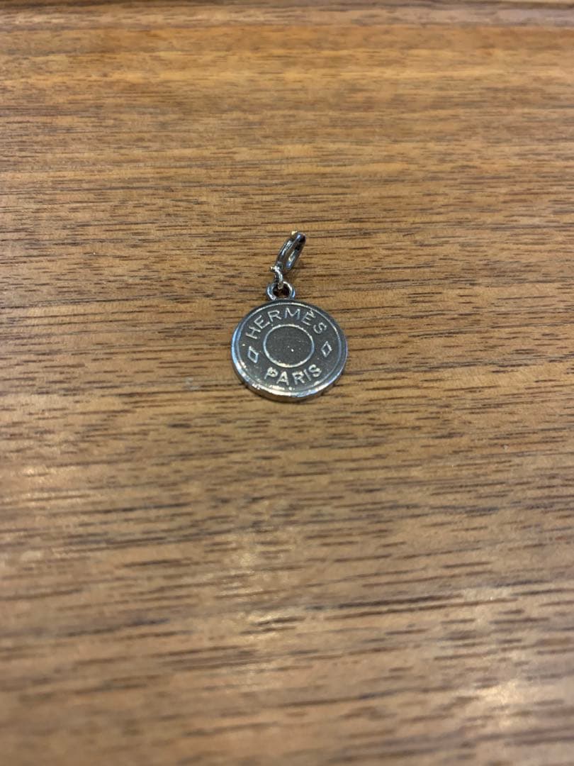HERMES シルバー 円形チャーム