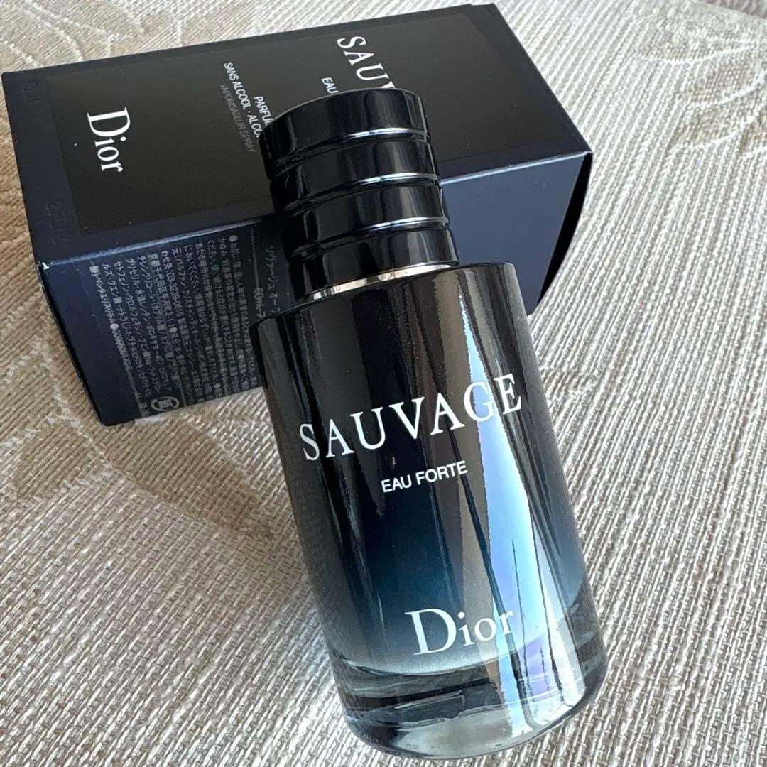 Dior SAUVAGE 60mLディオール　ソヴァージュ　オーフォルト