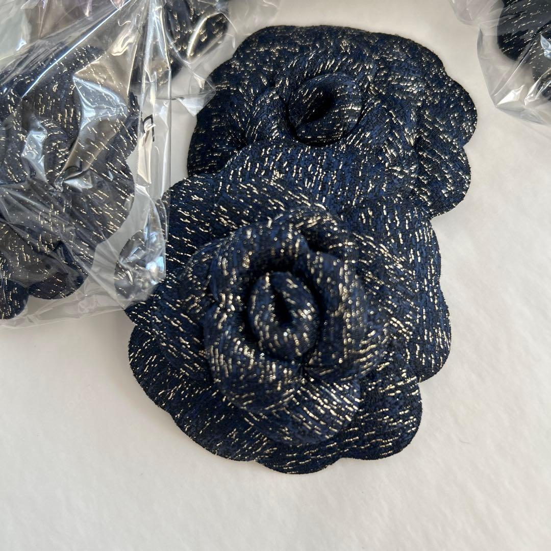 シャネル 2023ホリデー限定　立体カメリア ネイビーツイード　10枚