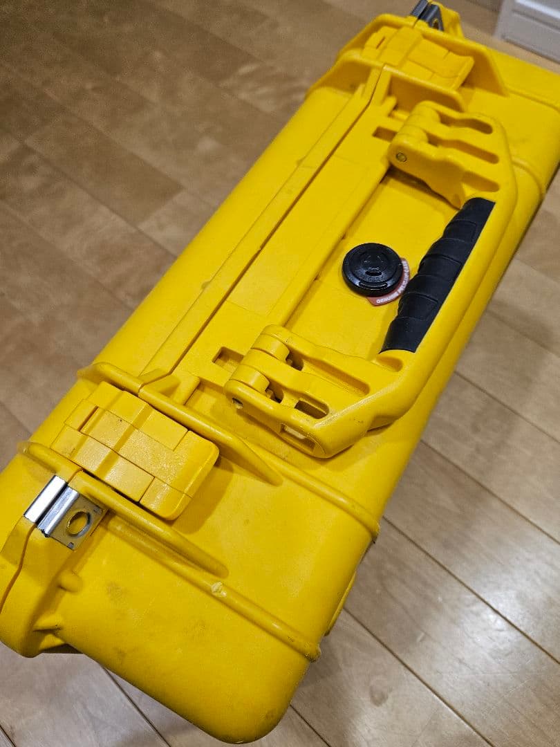 Pelican 1500 18L イエロー フォームパッド付き(ハクバ流通品)