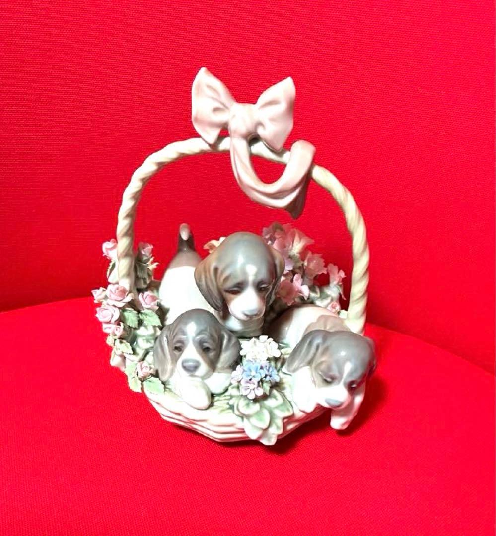 【12/10限定価格】【リヤドロ】子犬と花バスケット 1441