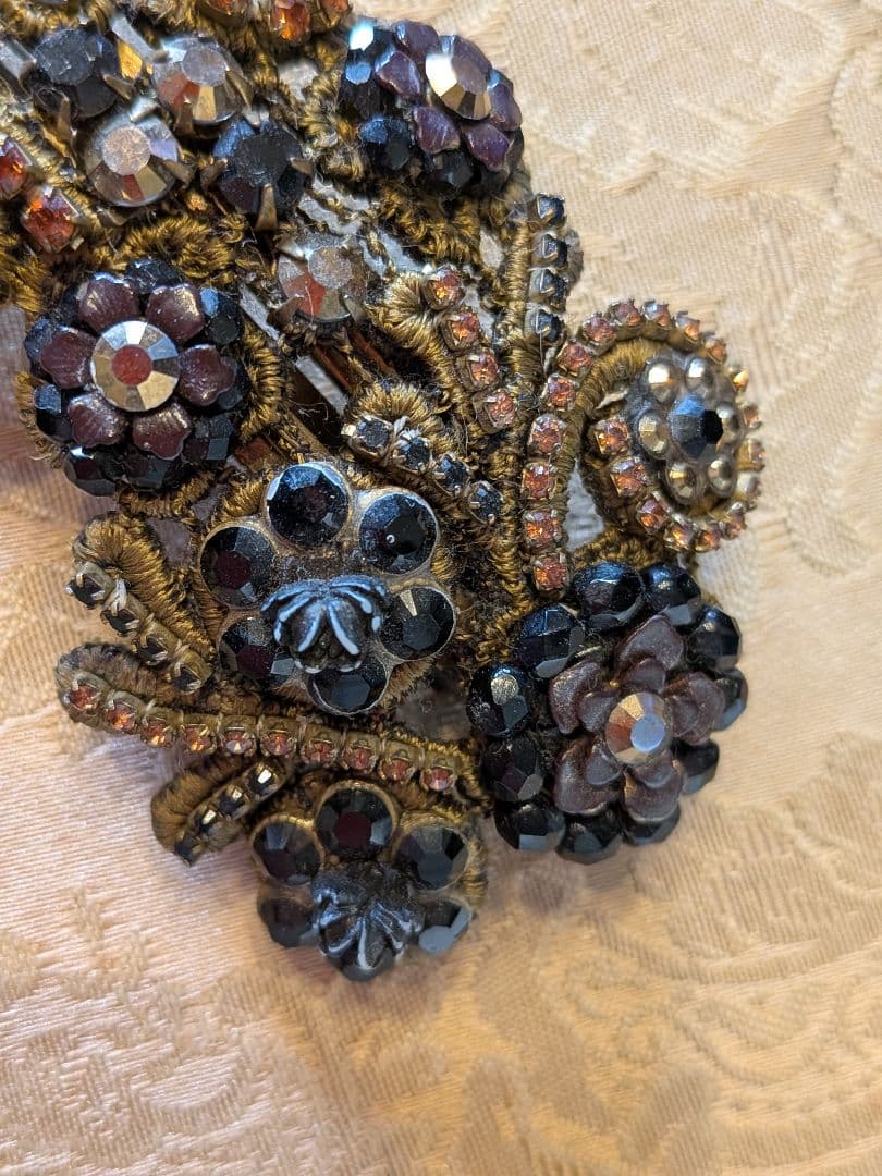 ★美品★ ミハエル・ネグリン ビーズ バレッタ 黒×カーキ