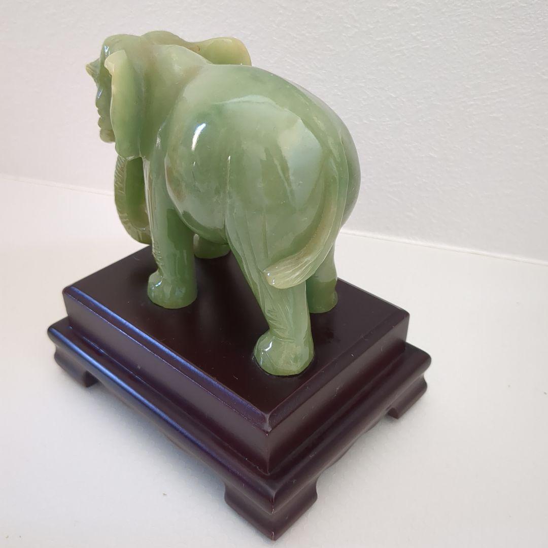 象の置物　台座あり