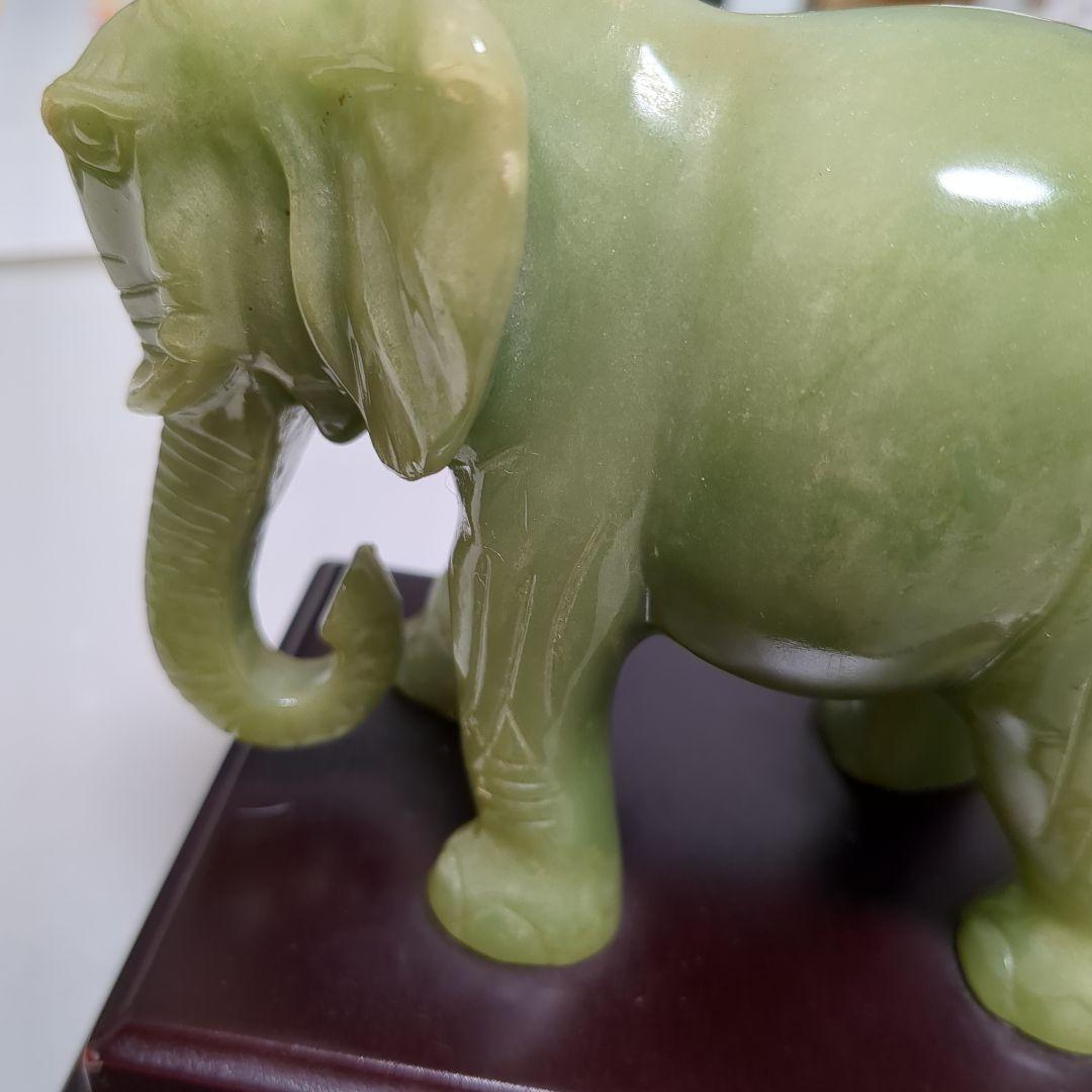 象の置物　台座あり