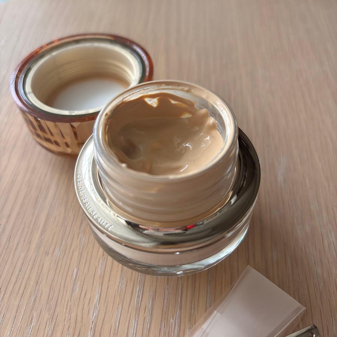 クレ・ド・ポー ボーテ　ル・フォンドゥタンｎ　オークル10