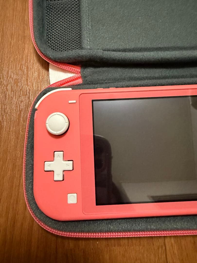 Switch Lite コーラル 本体 ケース付き 箱/充電器/SDカードあり