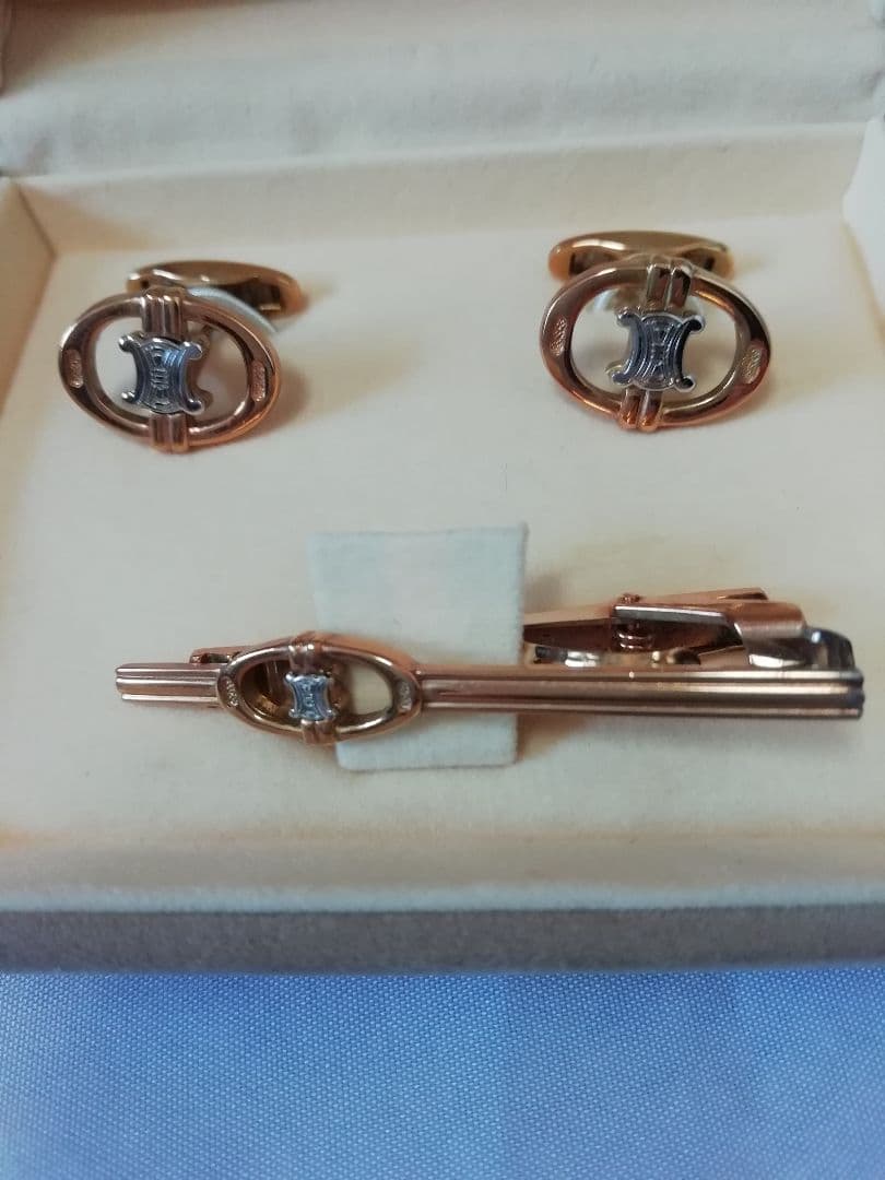 CELINE ゴールド カフスボタン＆ネクタイピン セット　専用箱付で美品