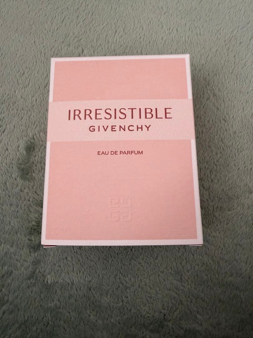 香水(女性用) IRRESISTIBLE GIVENCHY Eau de Parfum 50ML
