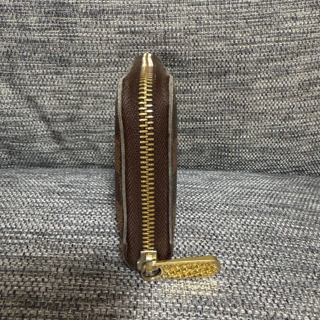ルイヴィトン　ジッピーコンパクト
