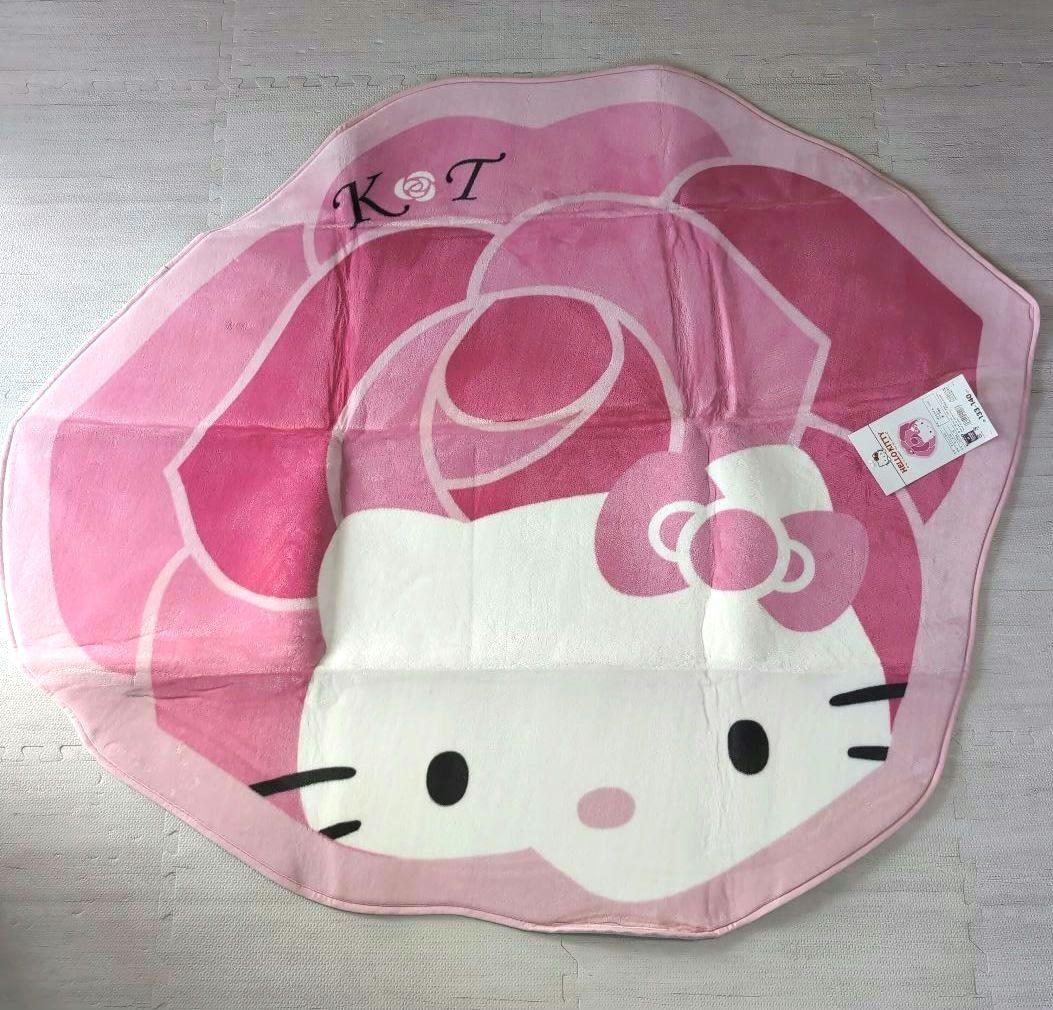 【レア】キティ　薔薇　カーペット　大きいサイズ