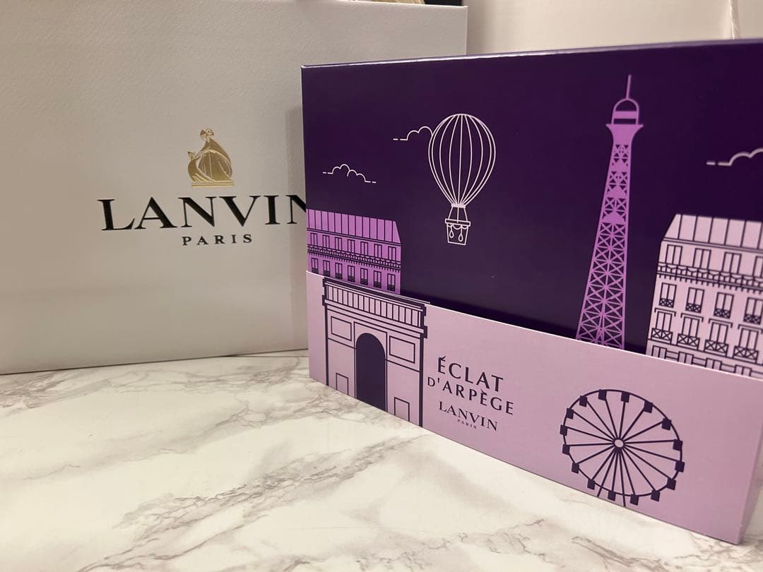 ランバン エクラドゥアルページュ ホリデーコフレ　香水＆ボディローションセット