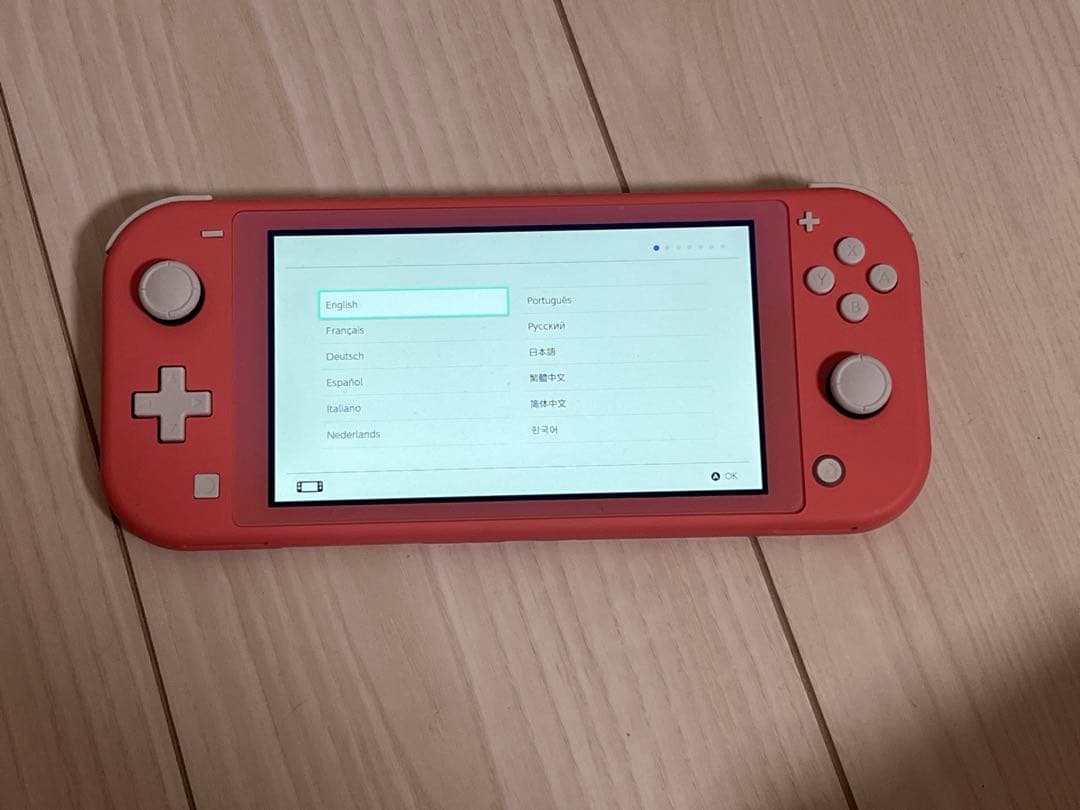 Nintendo Switch Liteコーラル本体
