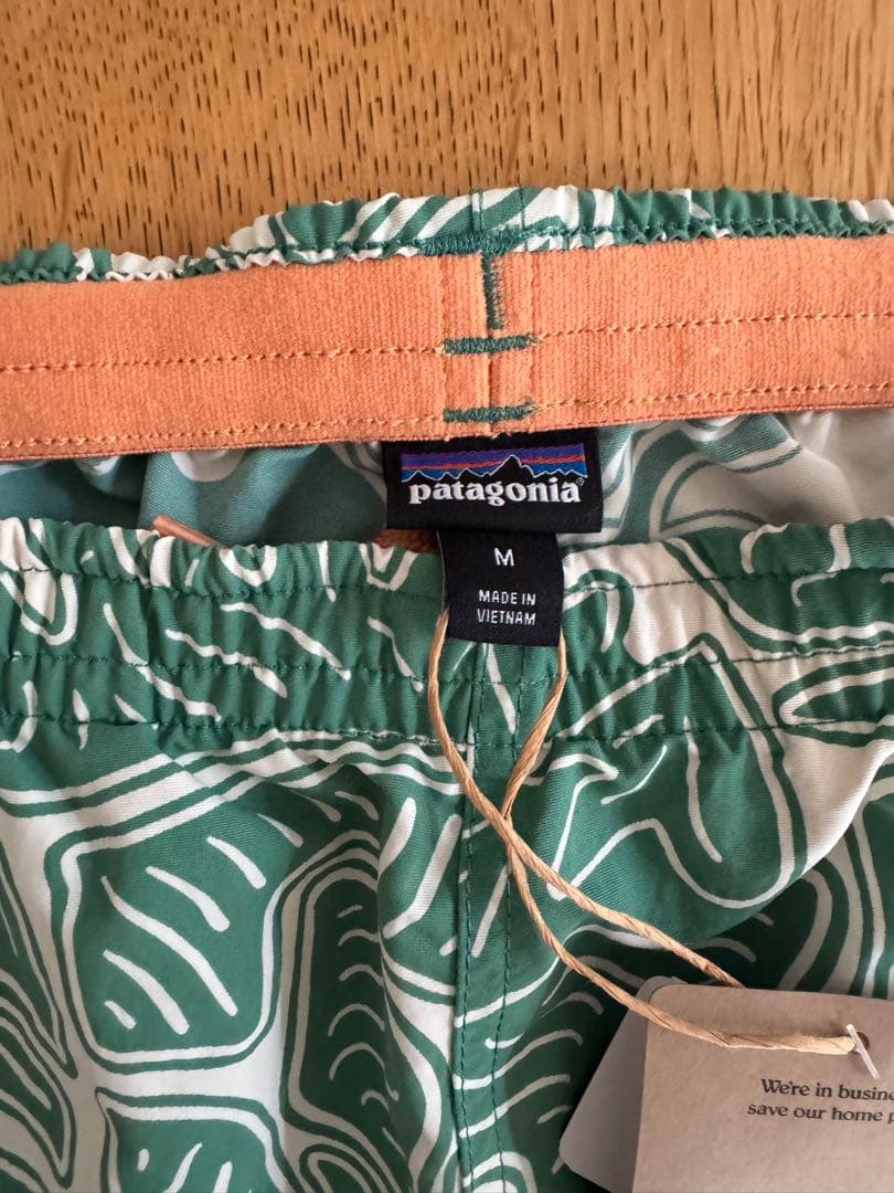 パタゴニア　バギーズショーツ　レディース　パンツ　新品　ショートパンツ　Mサイズ