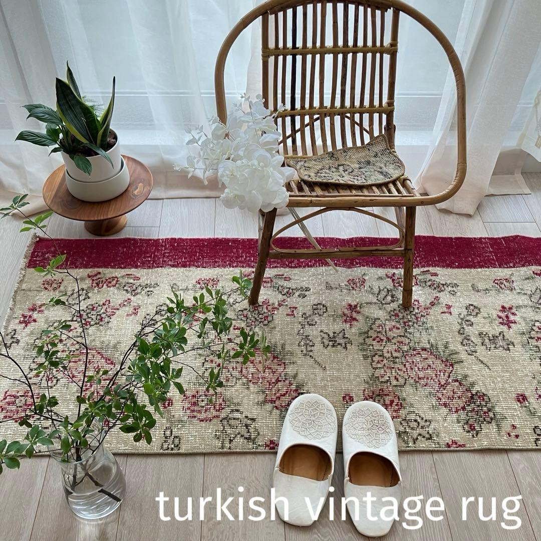 レッド✳︎60×151✳︎ フラワー　ローズ　ランナー　トルコヴィンテージラグ