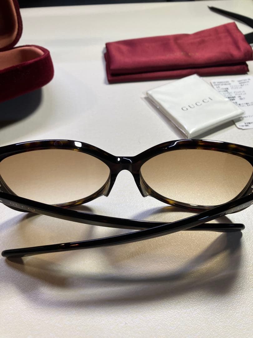 GUCCI グッチ GG0472SA ロゴ サングラス 未使用に近い✨