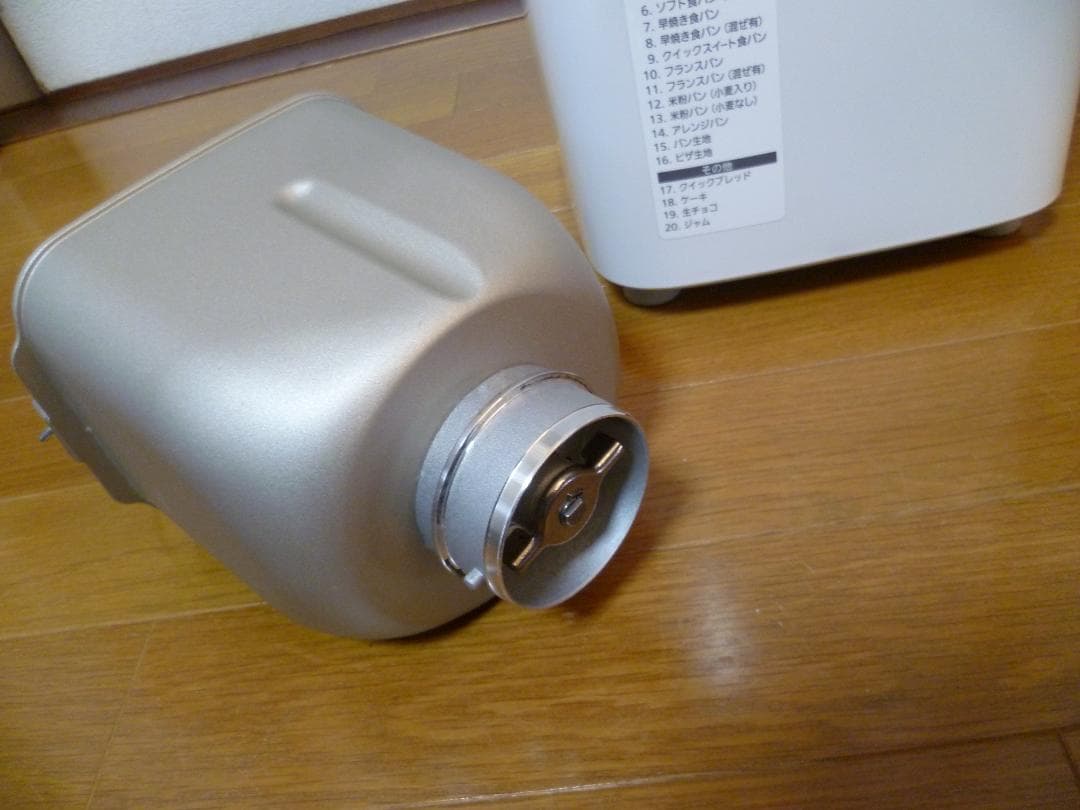 美品　パナソニックPanasonic ホームベーカリー SD-MB1 １斤タイプ