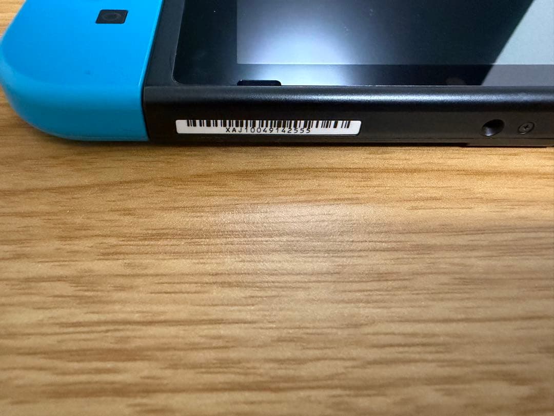 Nintendo Switch 本体 青/赤 ジョイコン付き　焼きつきあり