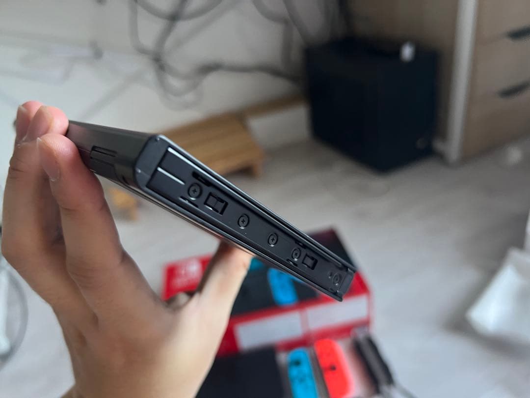 Nintendo Switch 本体 Joy-con セットバッテリー強化版