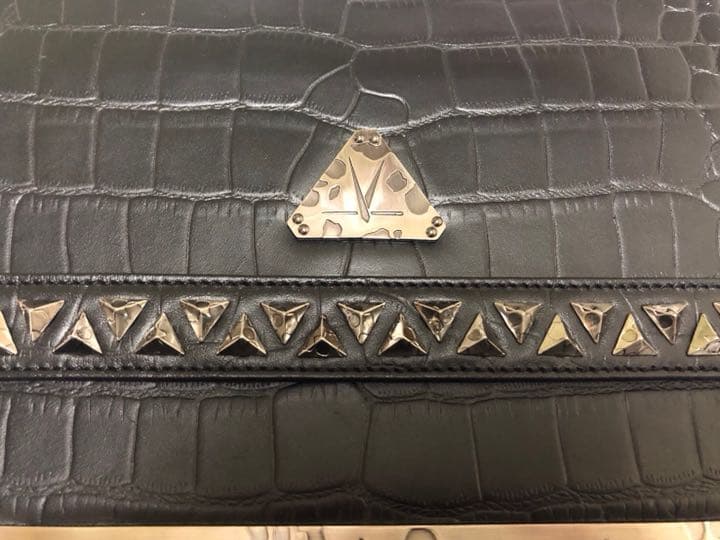 ジェジュン モルダー バックMoldir クロコダイル ストラップ　クラッバッグ