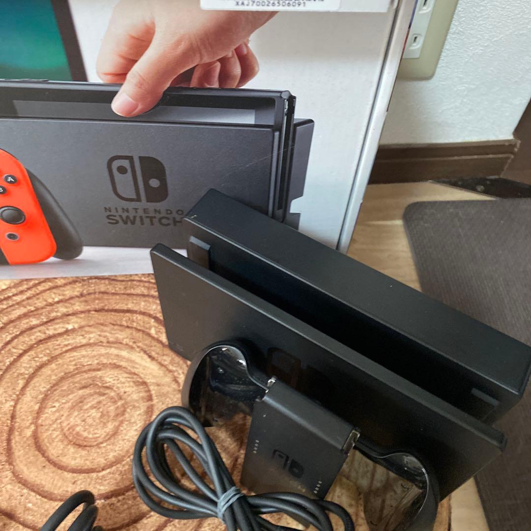 Nintendo Switch ニンテンドースイッチ本体　ネオン①