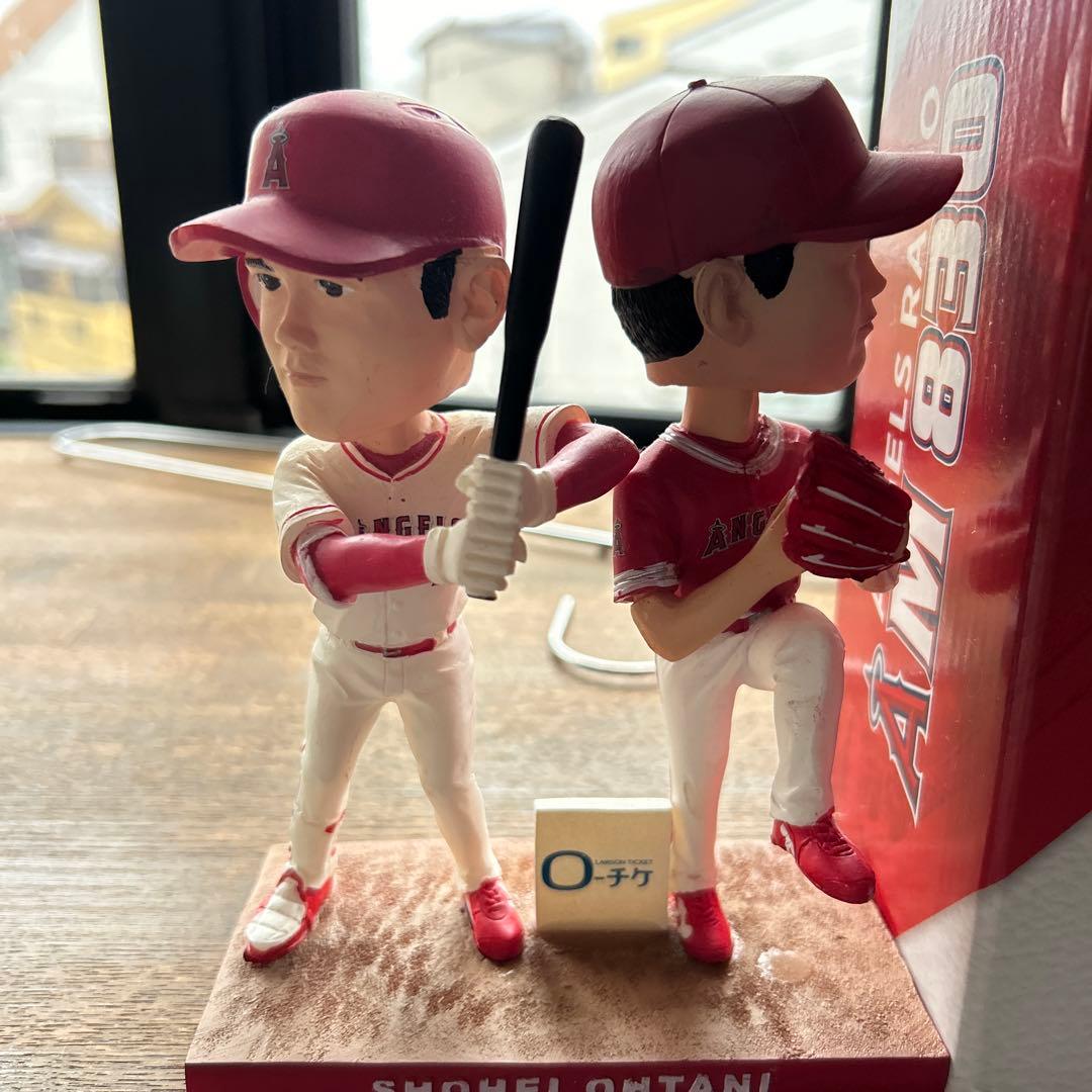 二刀流【球場限定】大谷翔平 エンゼルス ボブルヘッド 首振り人形