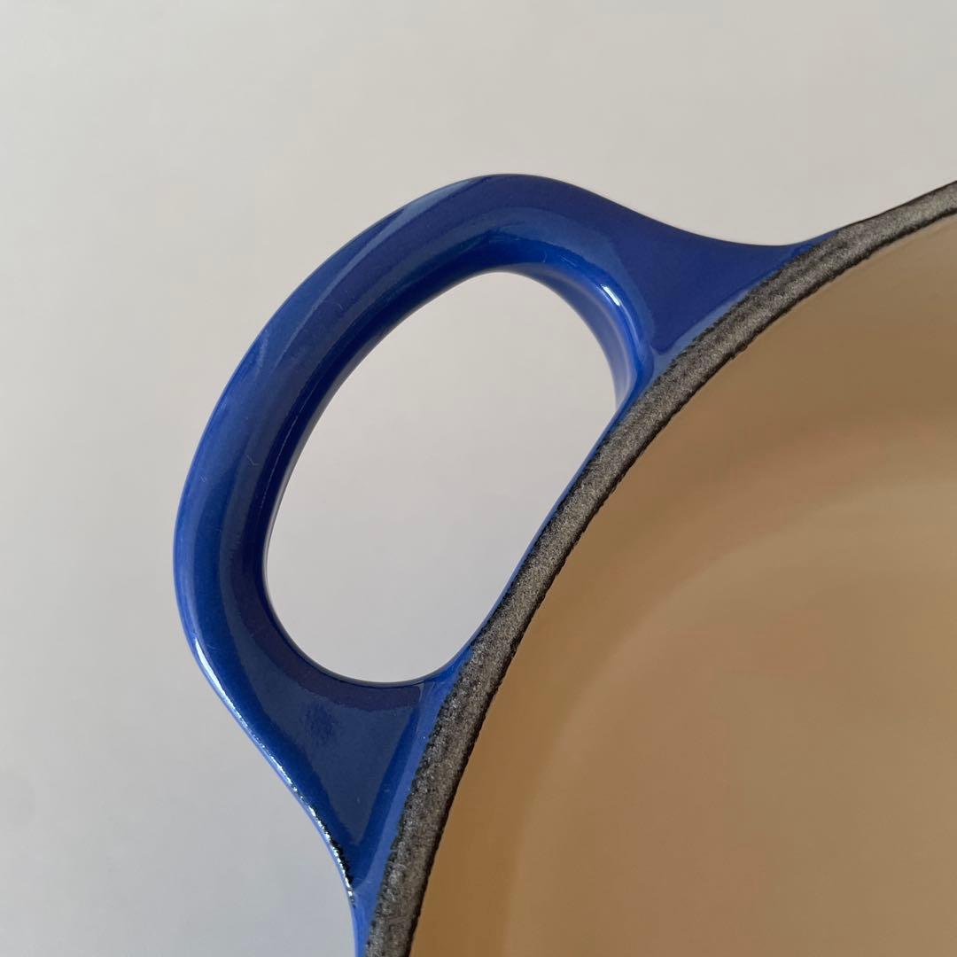 美品 ル クルーゼ ココットロンド 両手鍋 希少色 青 ブルー