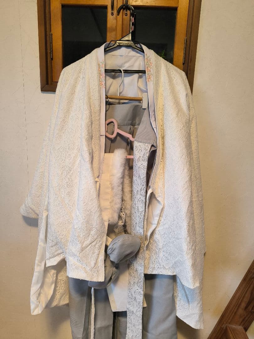 袴セット白いレース模様の長襦袢、お花半襟、フワフワ帯付きセット　別売ブーツ有