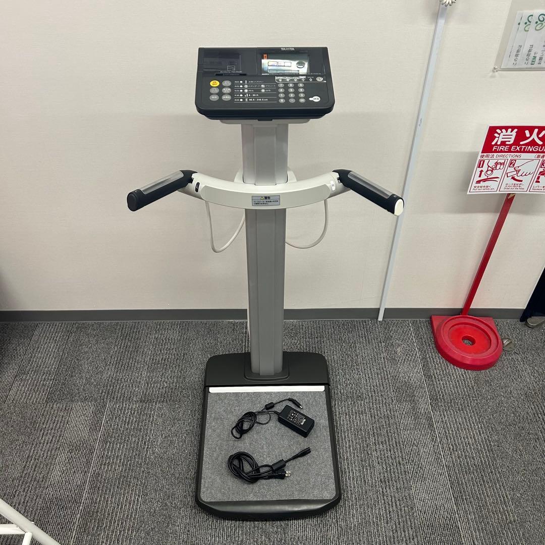 【美品】TANITA デュアル周波数体組成計 DC-13C