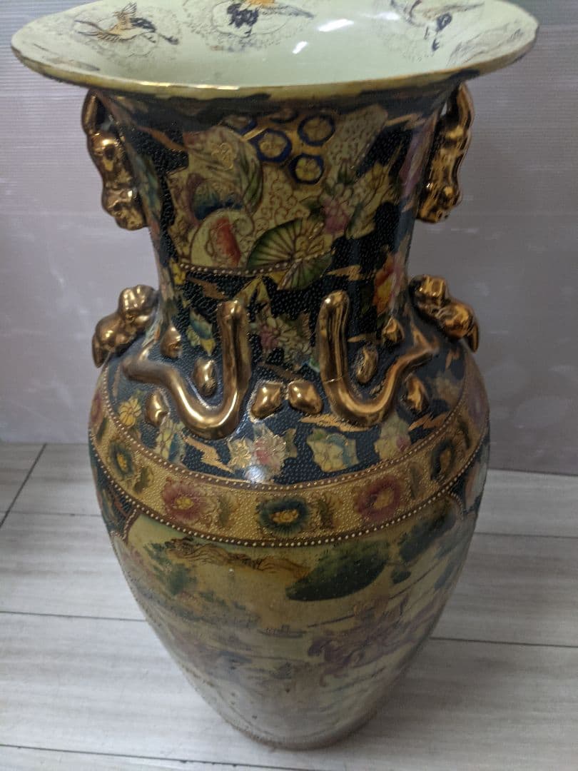 中国美術　色絵　大花瓶　飾り壺　金彩　アンティーク