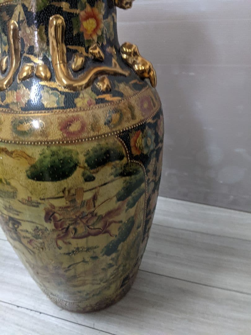 中国美術　色絵　大花瓶　飾り壺　金彩　アンティーク