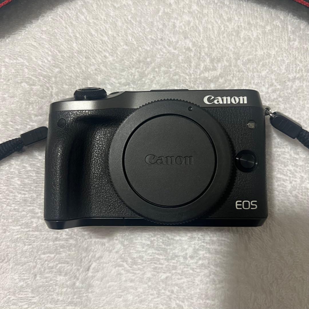 2/10限定値引き！！CanonEOS M6ミラーレスカメラ本体と付属品他