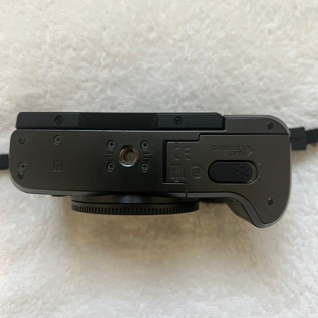 2/10限定値引き！！CanonEOS M6ミラーレスカメラ本体と付属品他