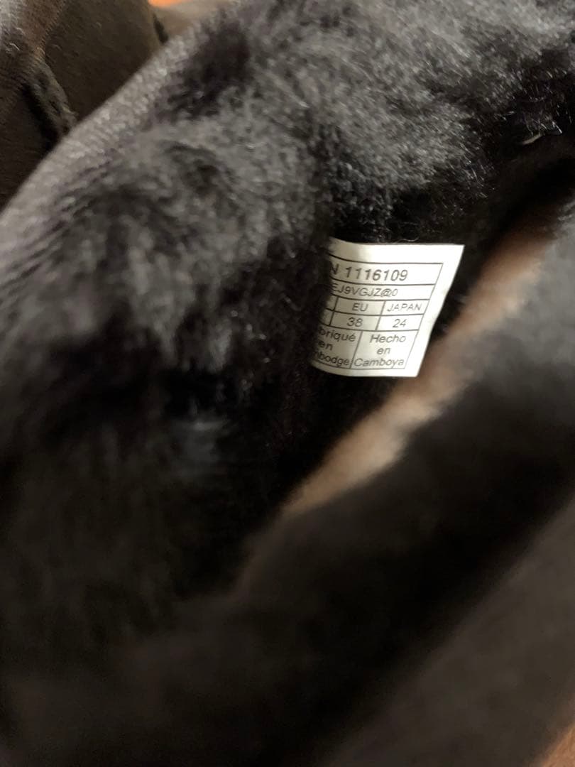 岡さん　UGG アグ　ブラック　黒 ブーツクラシック ウルトラ ミニ