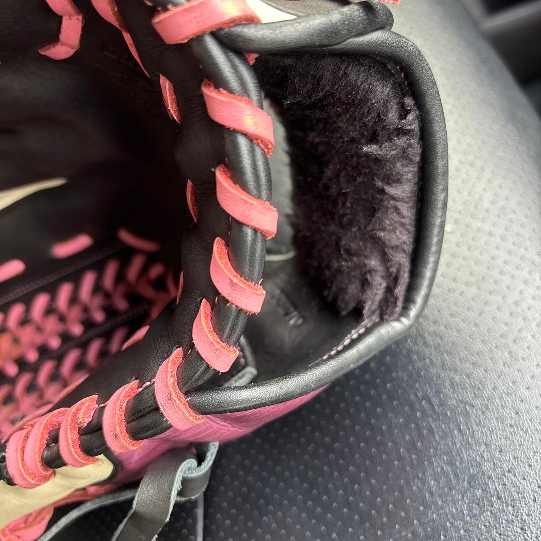 Mizuno 軟式グローブ 黒/ピンク　ブレイブスピリット