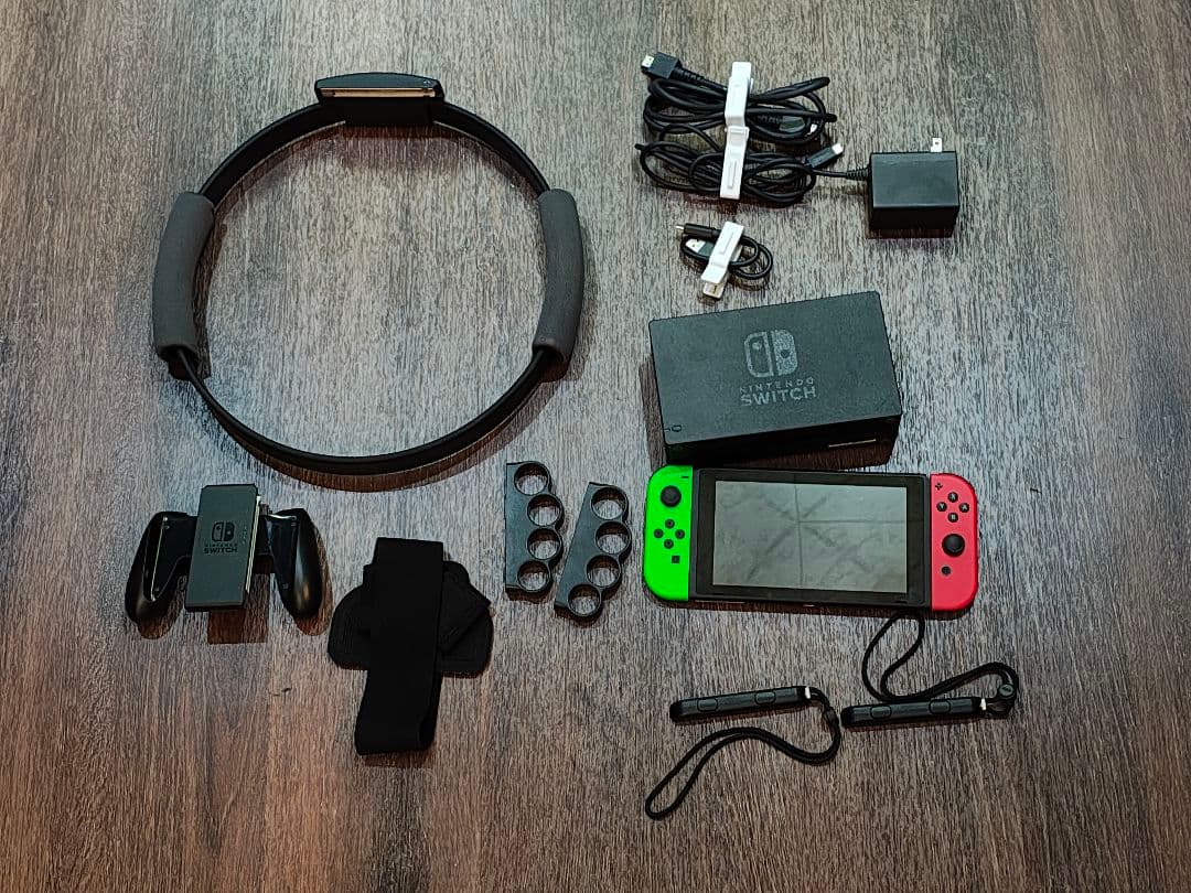 Nintendo Switch 赤/緑 +グリップ+リングコン