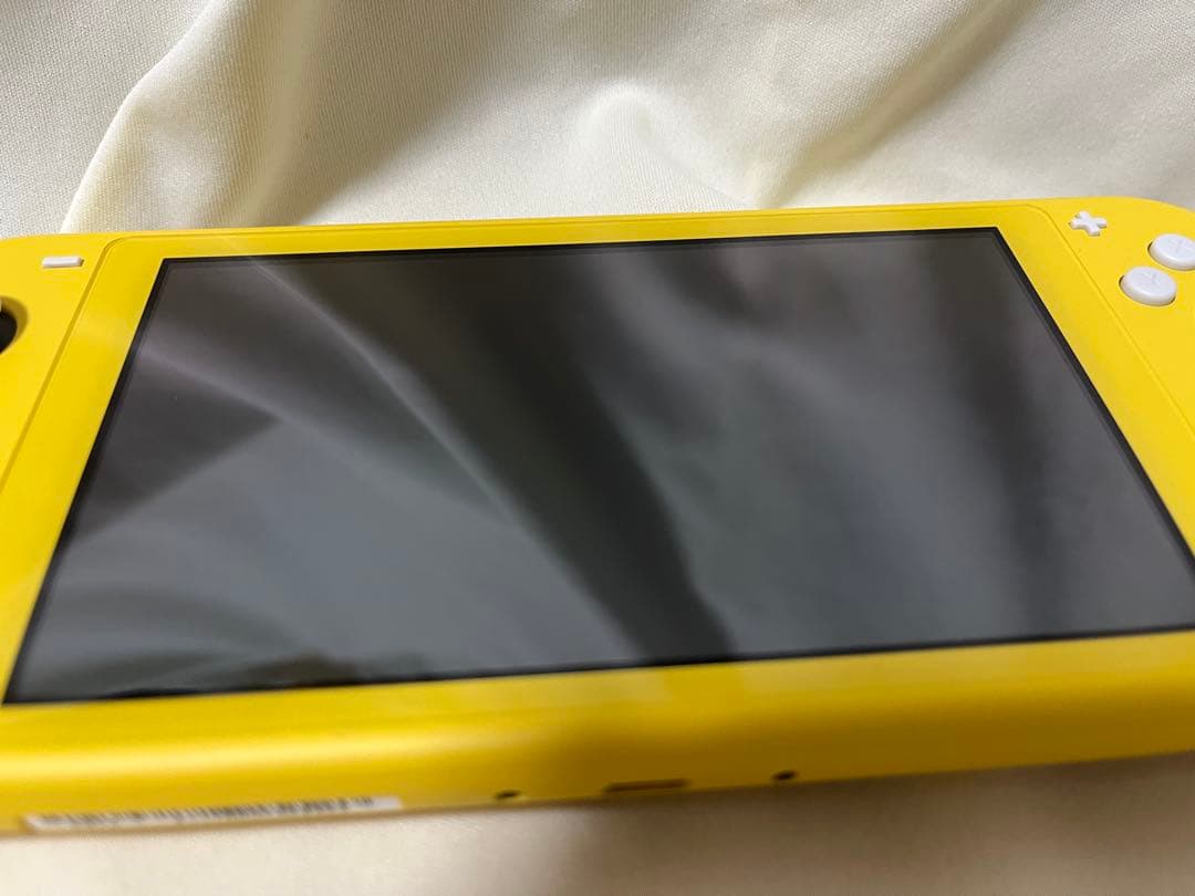 【本体+充電器のみ】Nintendo Switch Lite イエロー