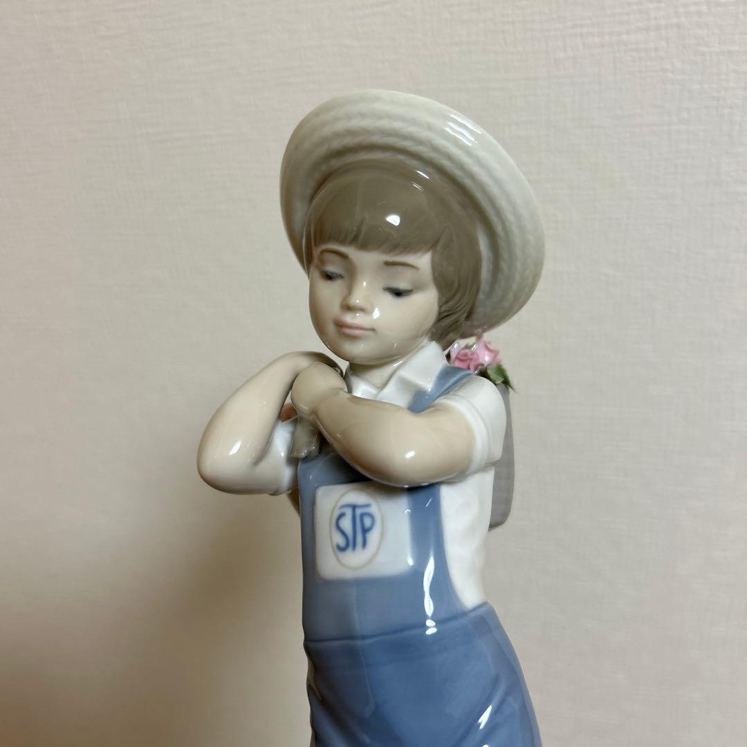 リヤドロ LLADRO 「かごいっぱいのバラ」　　　　　新品！正規の元箱付き！