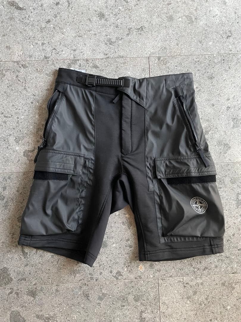 Stone  ブラックカーゴショートパンツ