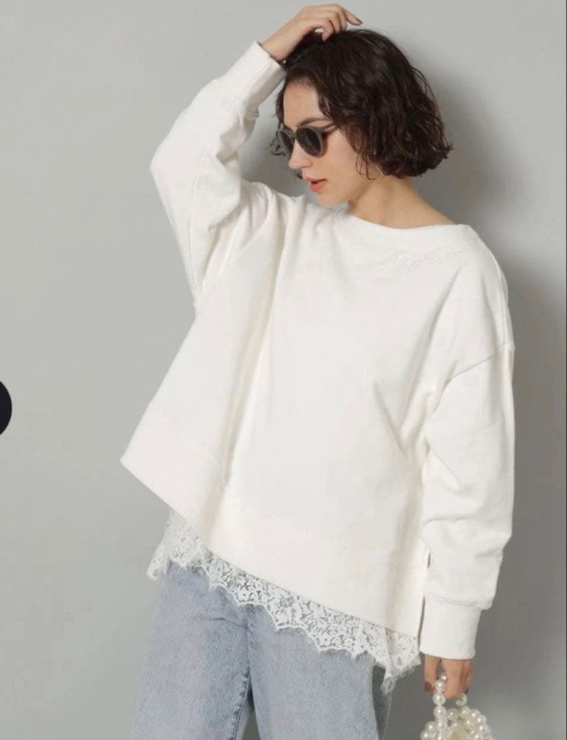 新品同様 Arpege story 裾レースロンT 白 Sサイズ