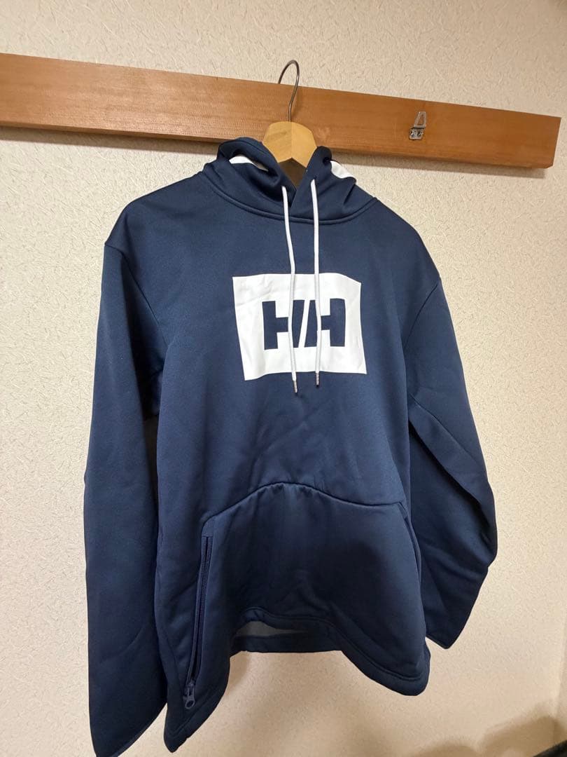 おまけ付き！　Helly Hansen フード付き　スノーボード　スキー