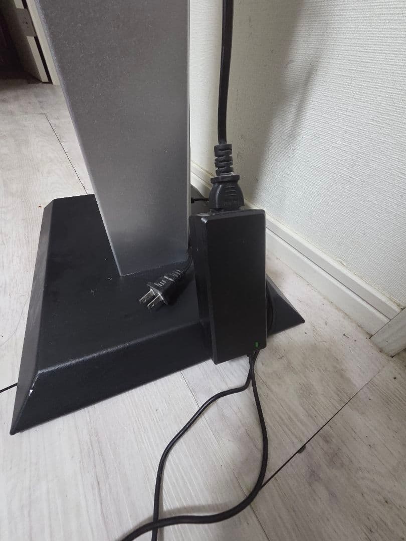 TISone 自動消毒液ディスペンサー付き体温計