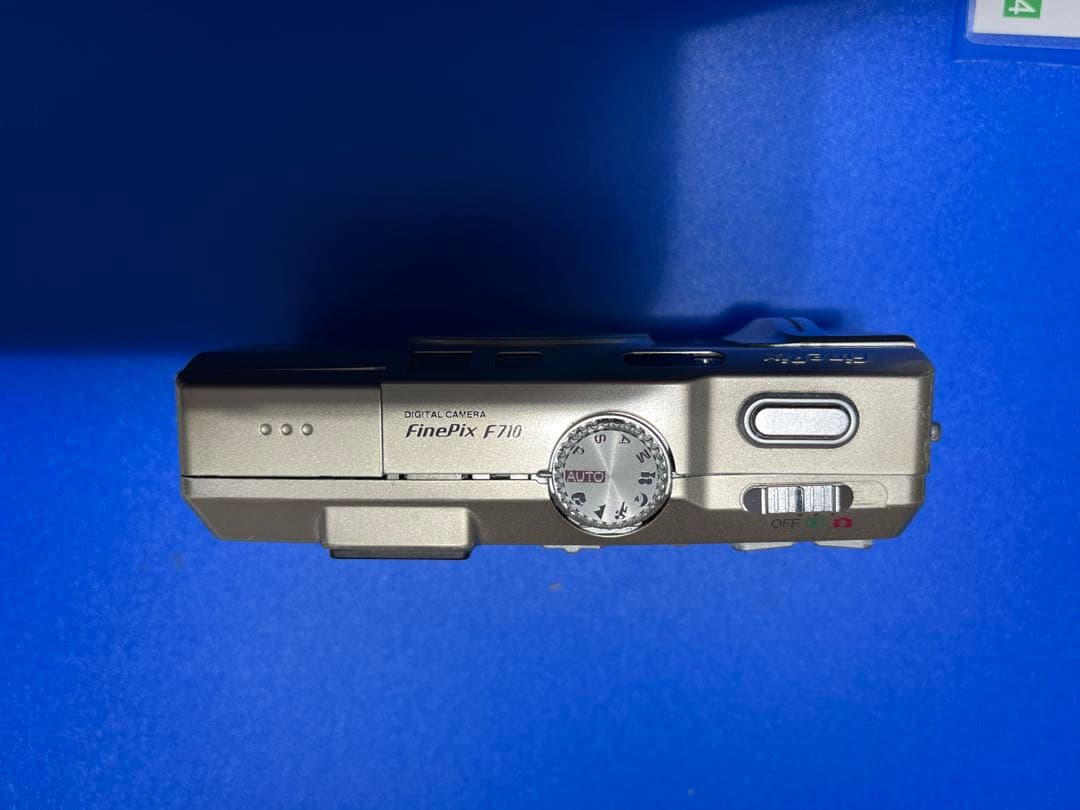 Fujifilm FinePix F710 コンパクトデジタルカメラ