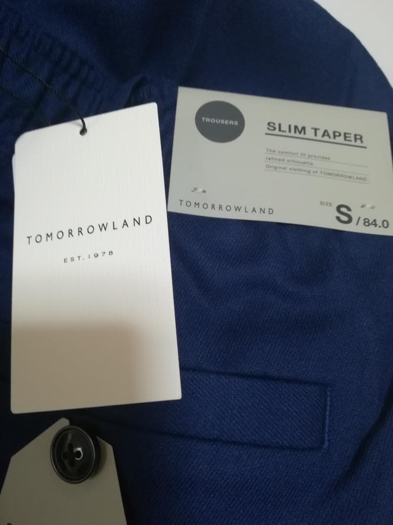 新品 TOMORROWLAND 22AW バックシャーリングスリムパンツ 青 S