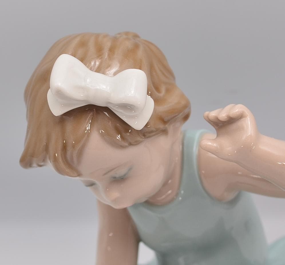 幼いバレリーナ　＃5107　★リヤドロ　スペイン　ポーセリン　光沢仕上げ　絶版