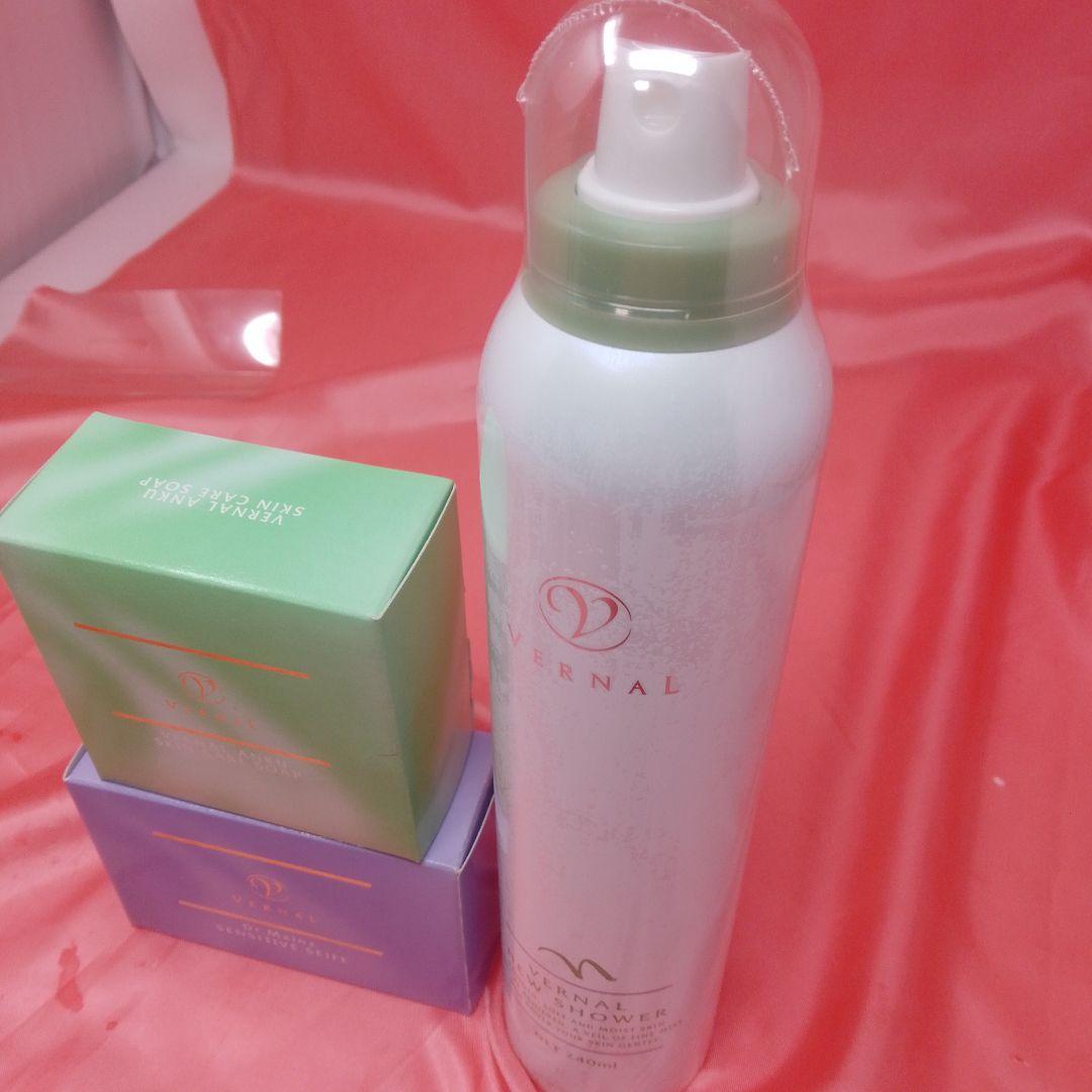 未使用、ヴァーナル ナチュラル さっぱり 240mL ミスト 、洗顔ソープ2点