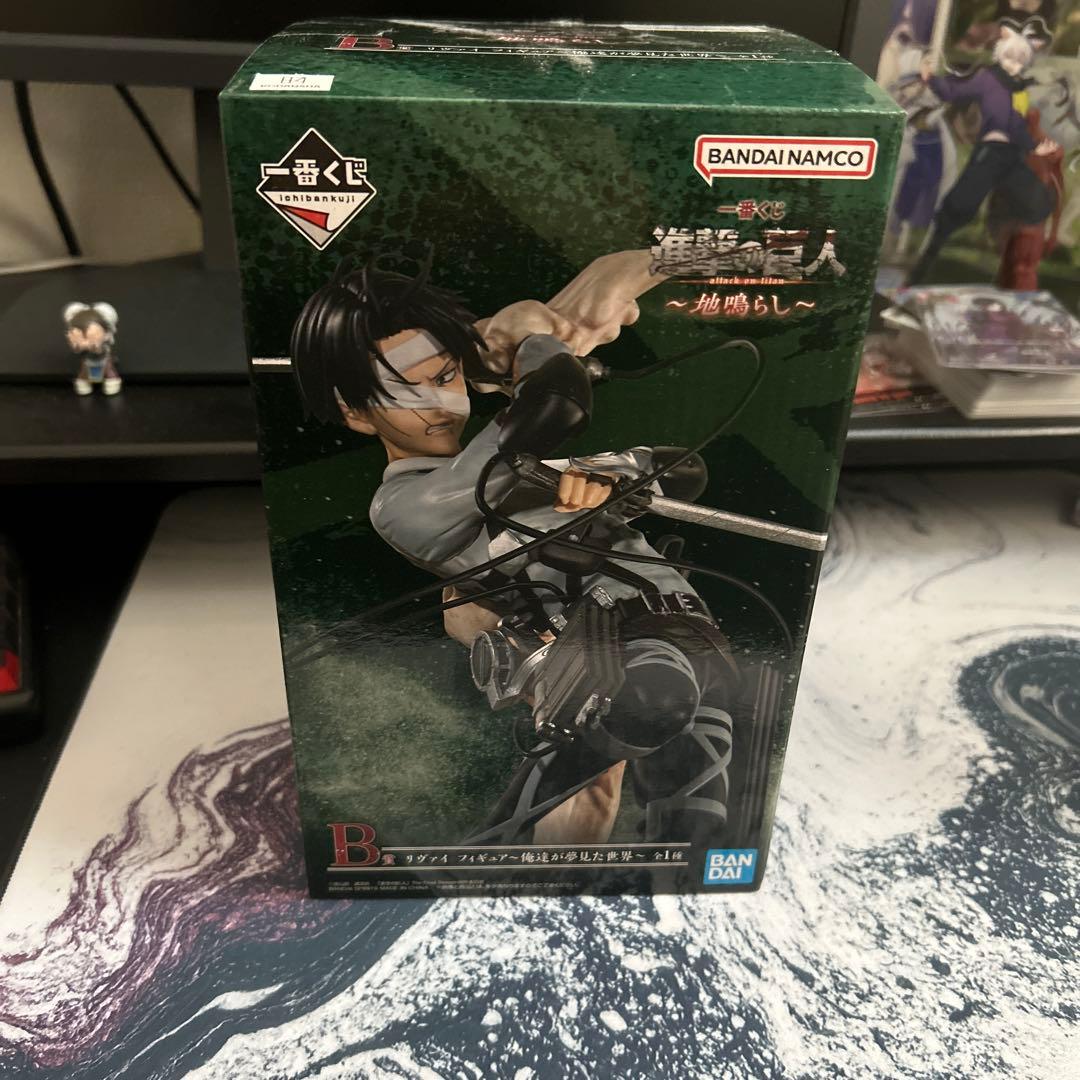 進撃の巨人　リヴァイ　フィギュア　地鳴らし