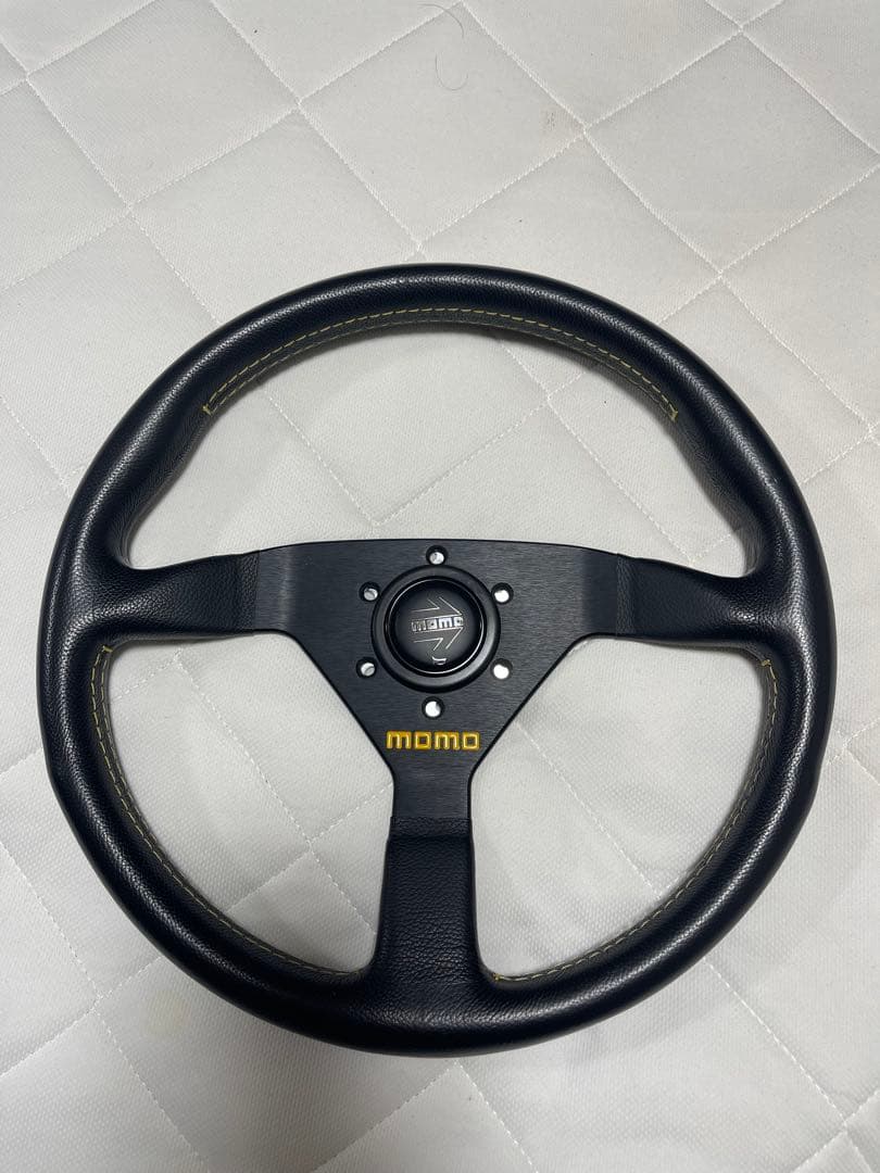 momo ステアリング　ヴェローチェV35