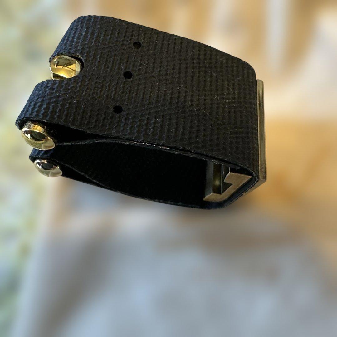 エディダニエルズ　B♭クラリネット用リガチャー　ゴールド